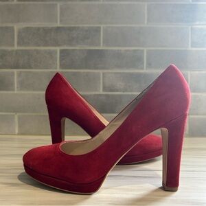 ⭐️ Franco Sarto Classic Burgundy Heels with Platform- size 8
